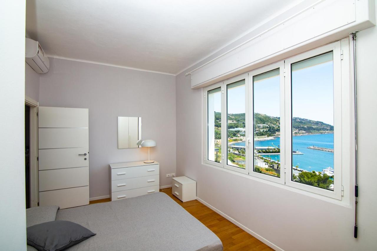 Casa Baia Blu Appartement San Lorenzo al Mare Buitenkant foto