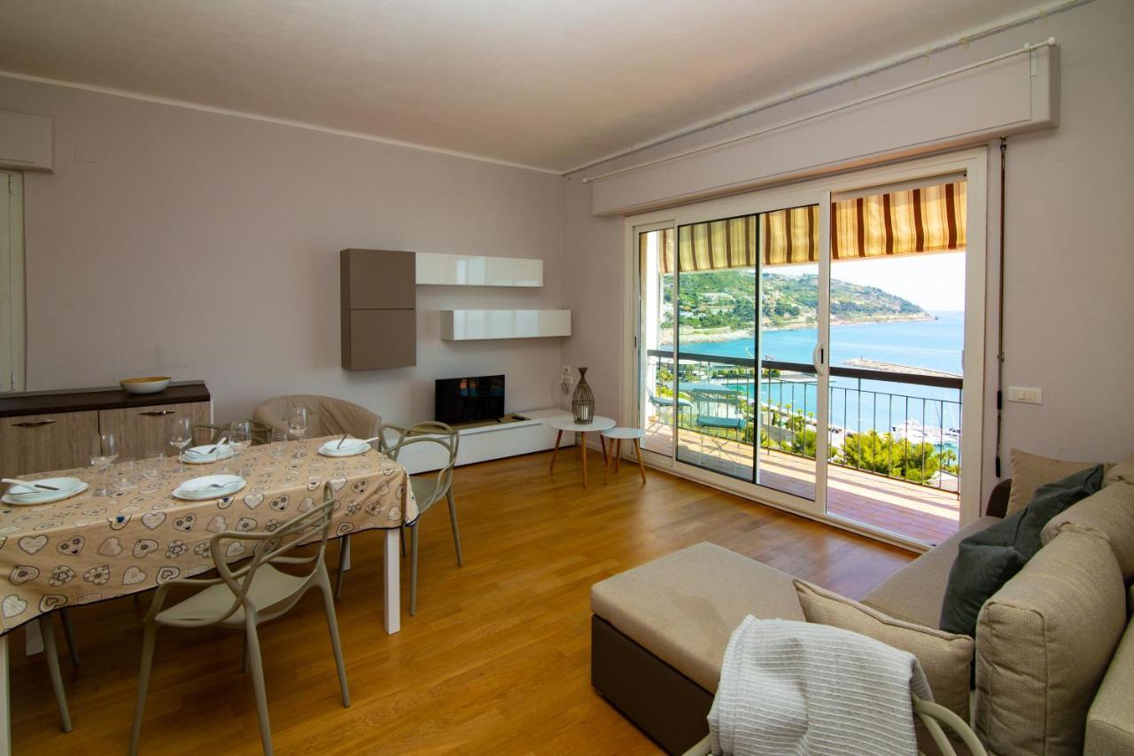 Casa Baia Blu Appartement San Lorenzo al Mare Buitenkant foto