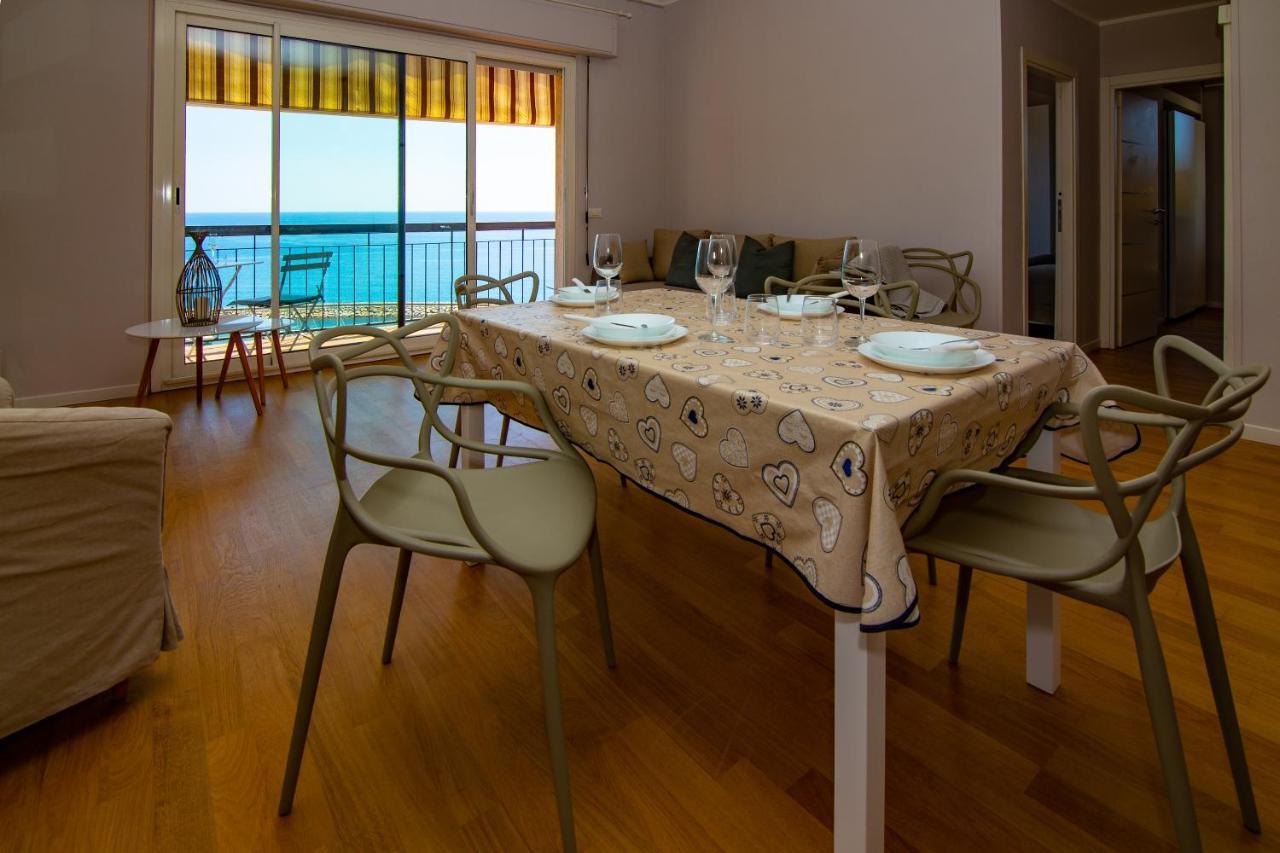 Casa Baia Blu Appartement San Lorenzo al Mare Buitenkant foto