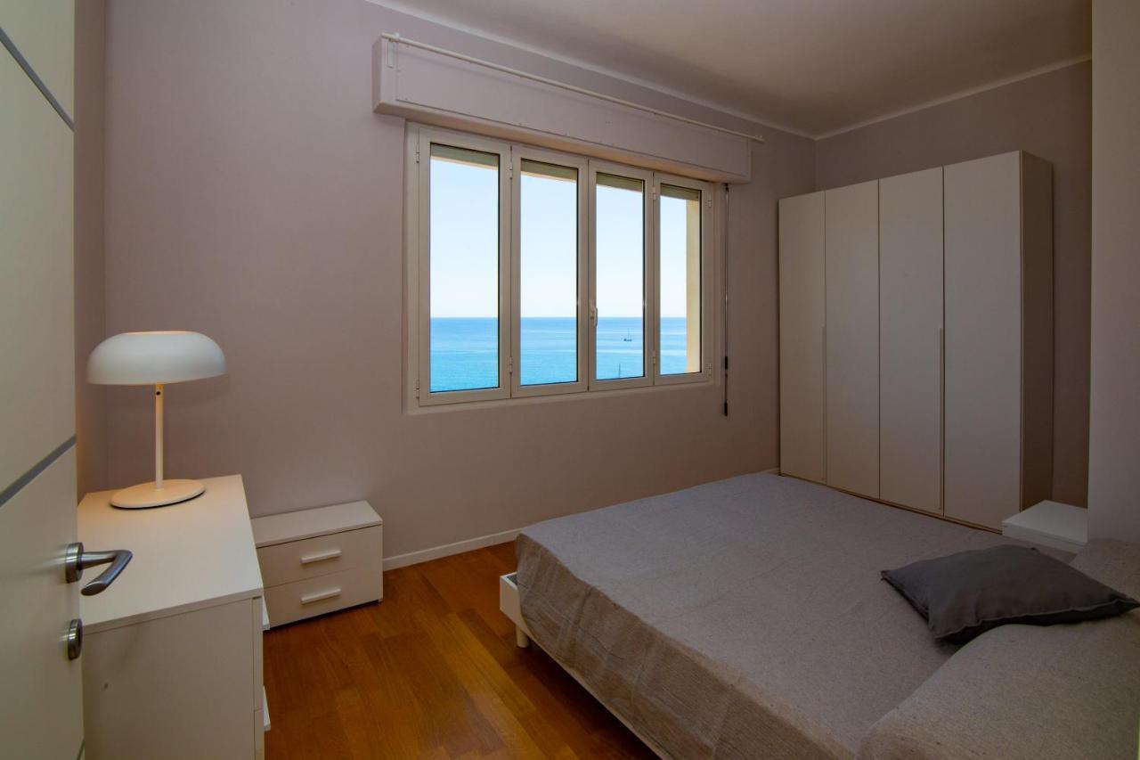 Casa Baia Blu Appartement San Lorenzo al Mare Buitenkant foto